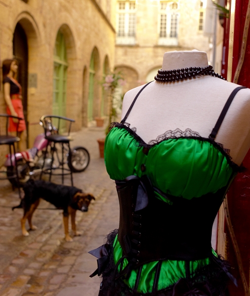 302 - PEZENAS - CLAUS HUGO - belgium.jpg
